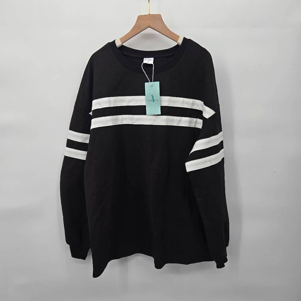 Women's Oversized Long Sleeve Top Size Medium Black White Stripes Crew Neck